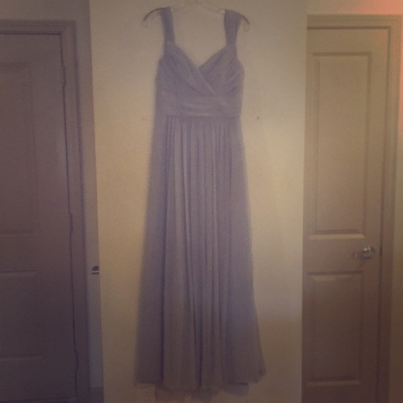 Formal dress - Picture 1 of 1